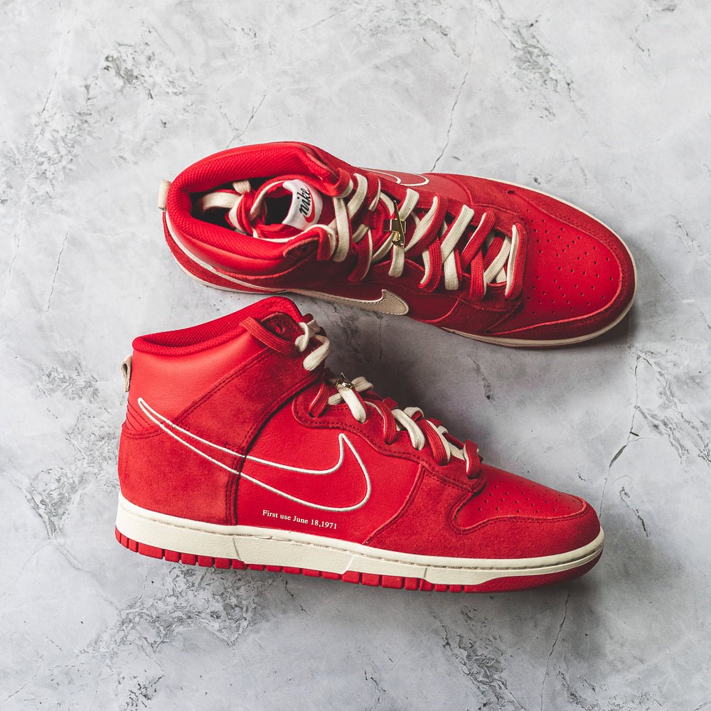 Nike Dunk High SE University Red