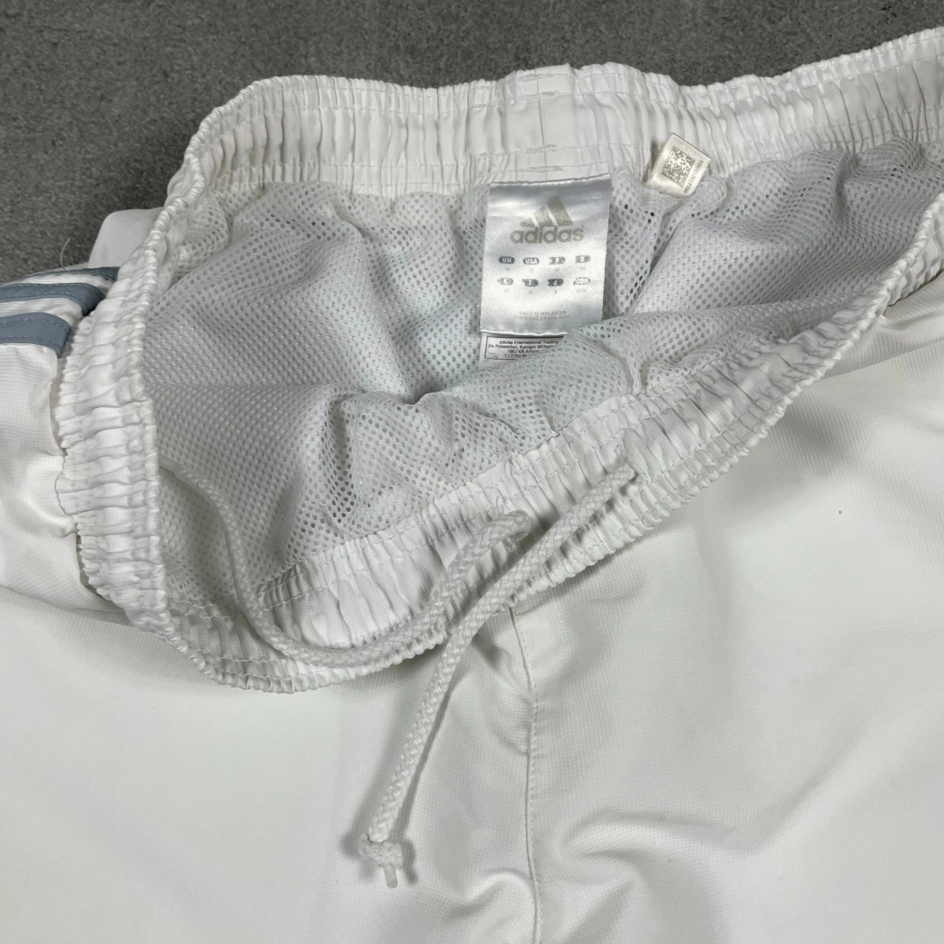 White Trackpant Adidas (M)